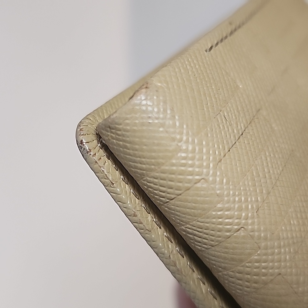 Burberry Long Wallet With Box - Picture 15 of 17